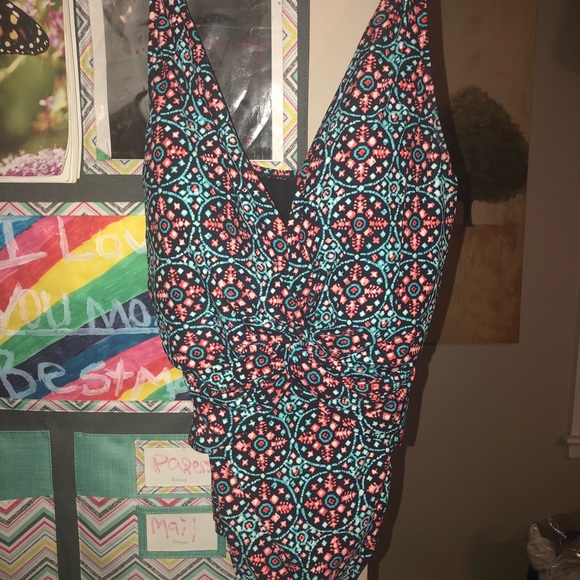 Michael Kors Swimsuit-NEW - Picture 4 of 5